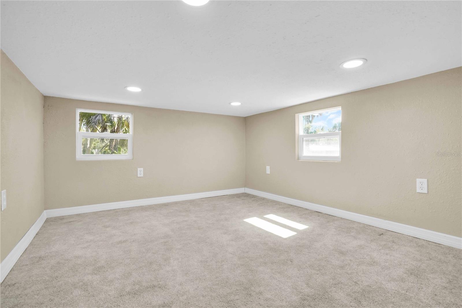 RIVERSIDE HEIGHTS - Residential