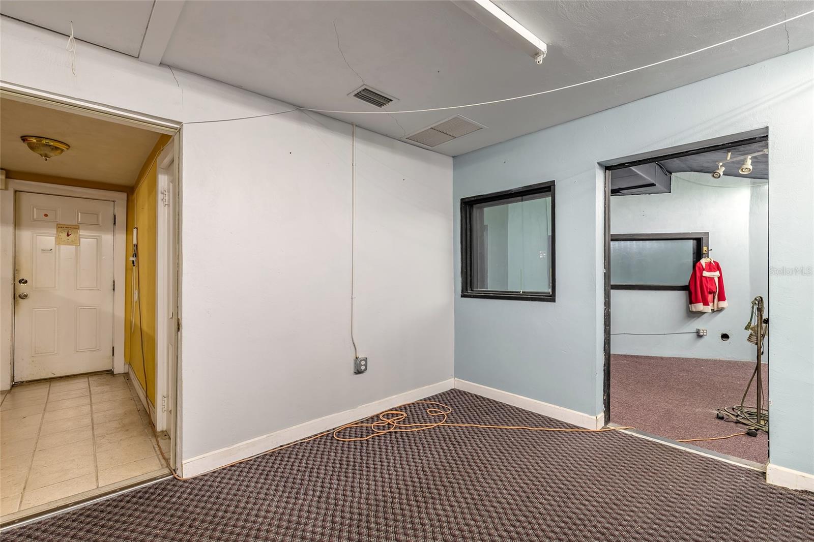 MASON & CARSWELLS HOLLY HILL - Commercial Sale