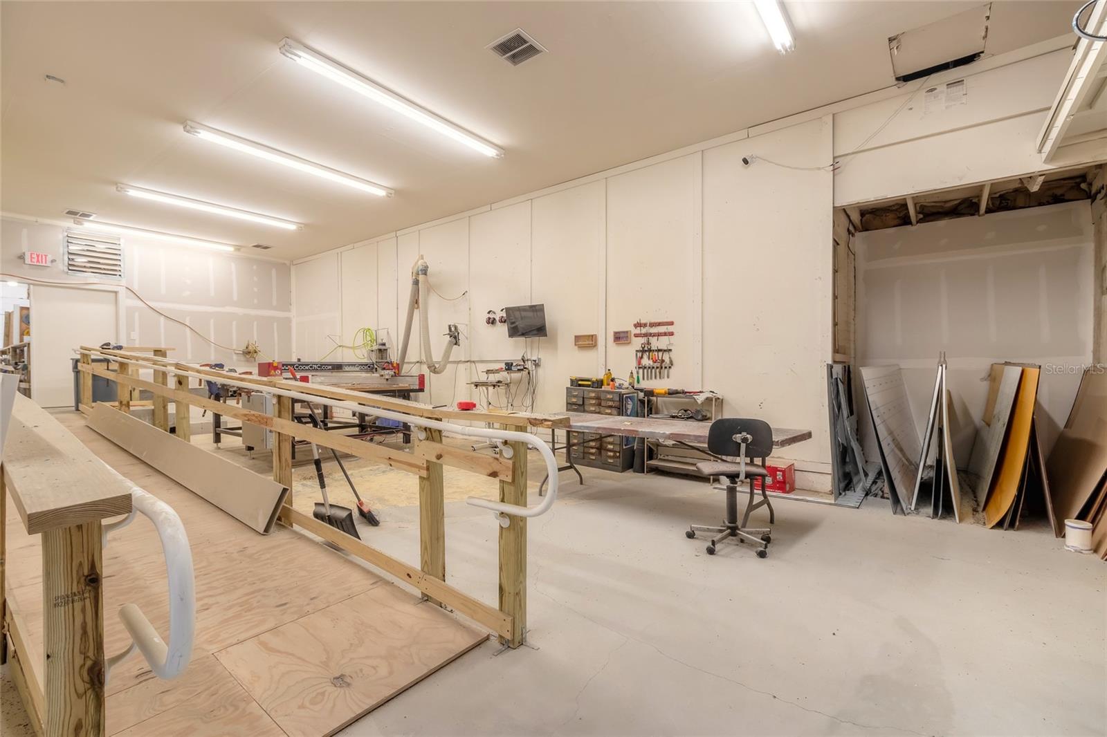 MASON & CARSWELLS HOLLY HILL - Commercial Sale