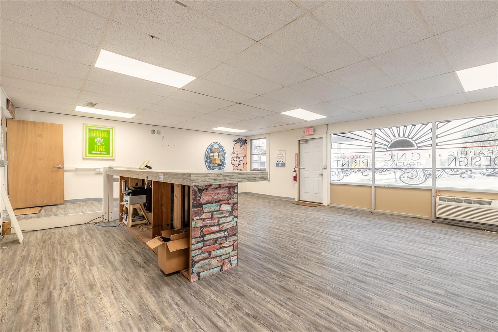 MASON & CARSWELLS HOLLY HILL - Commercial Sale