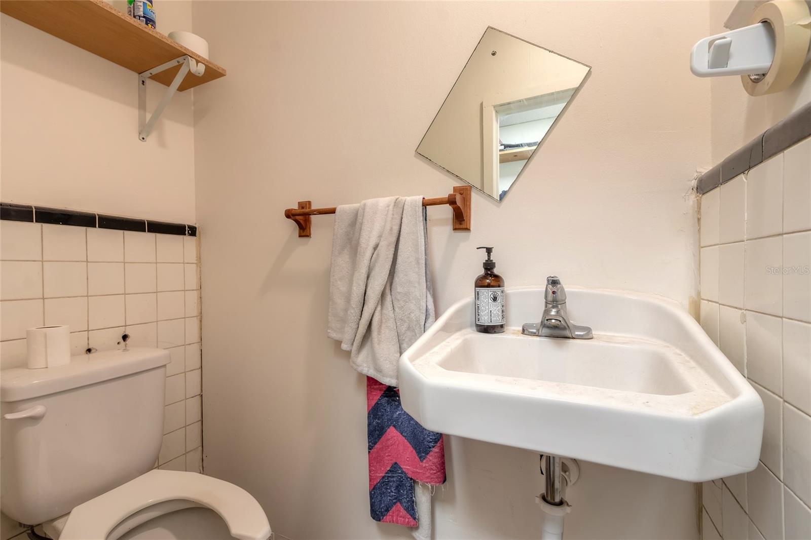 MASON & CARSWELLS HOLLY HILL - Commercial Sale