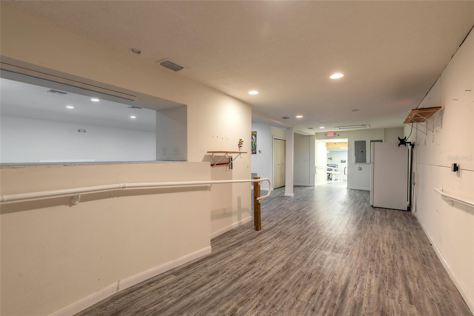 MASON & CARSWELLS HOLLY HILL - Commercial Sale