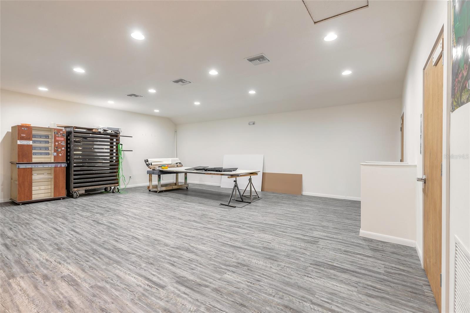 MASON & CARSWELLS HOLLY HILL - Commercial Sale