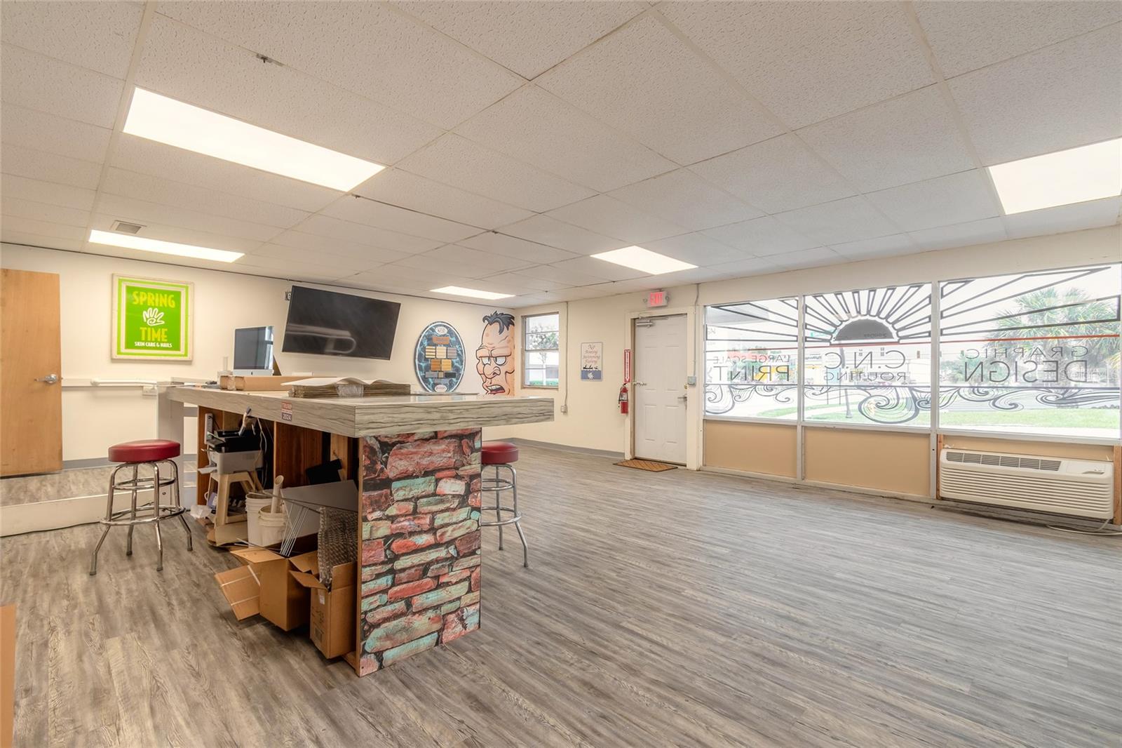 MASON & CARSWELLS HOLLY HILL - Commercial Sale