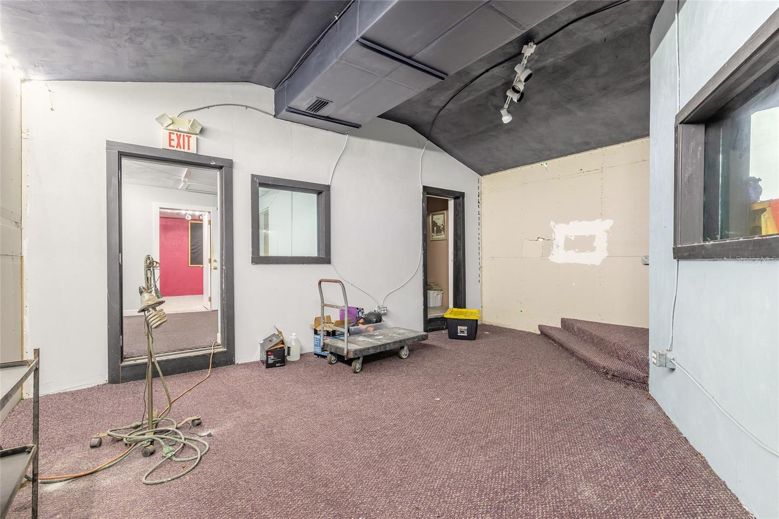 MASON & CARSWELLS HOLLY HILL - Commercial Sale