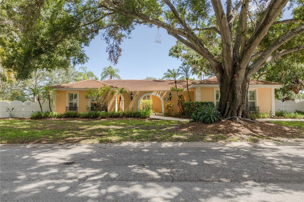 Photo of 2370 Weymouth Drive, Clearwater, FL 33764 (MLS # TB8383304)