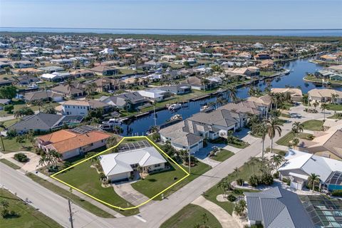 A home in PUNTA GORDA