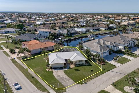 A home in PUNTA GORDA