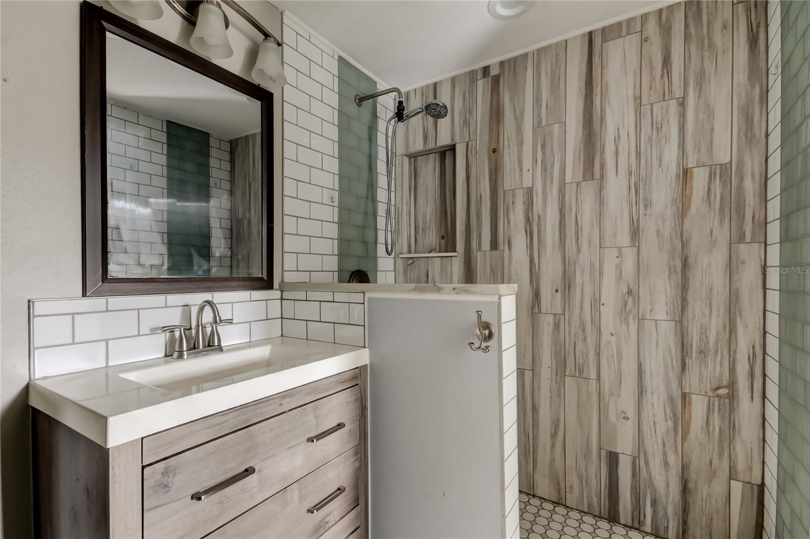 EMBASSY HILLS - Residential