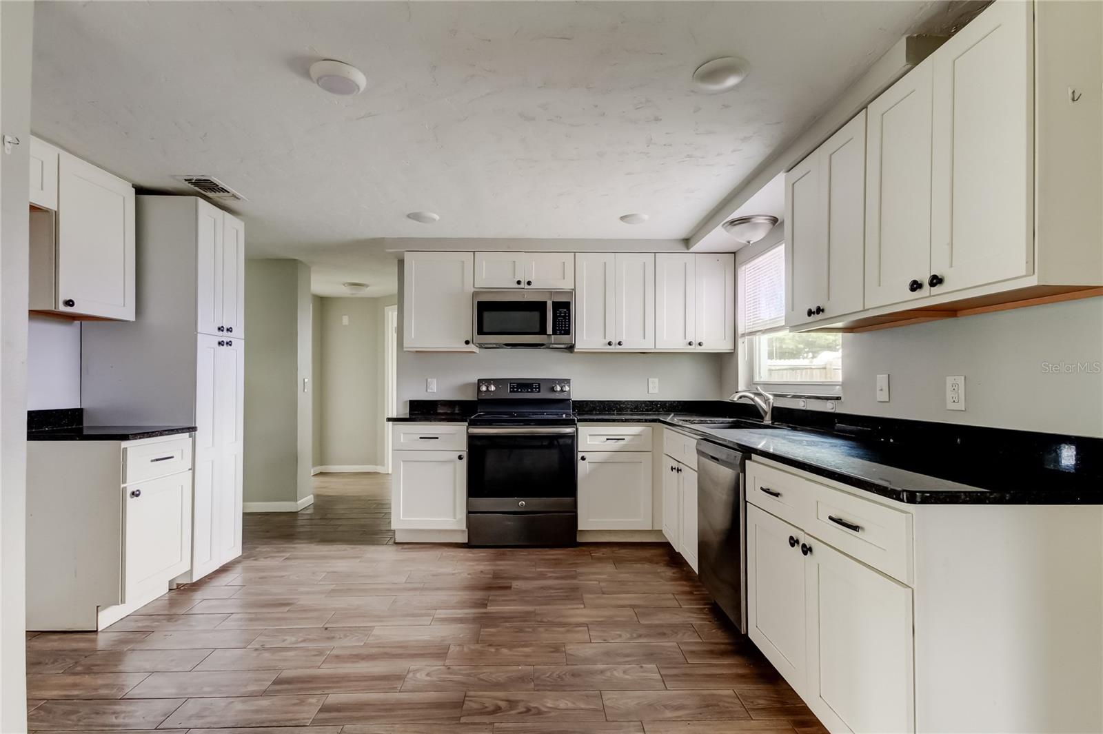 EMBASSY HILLS - Residential