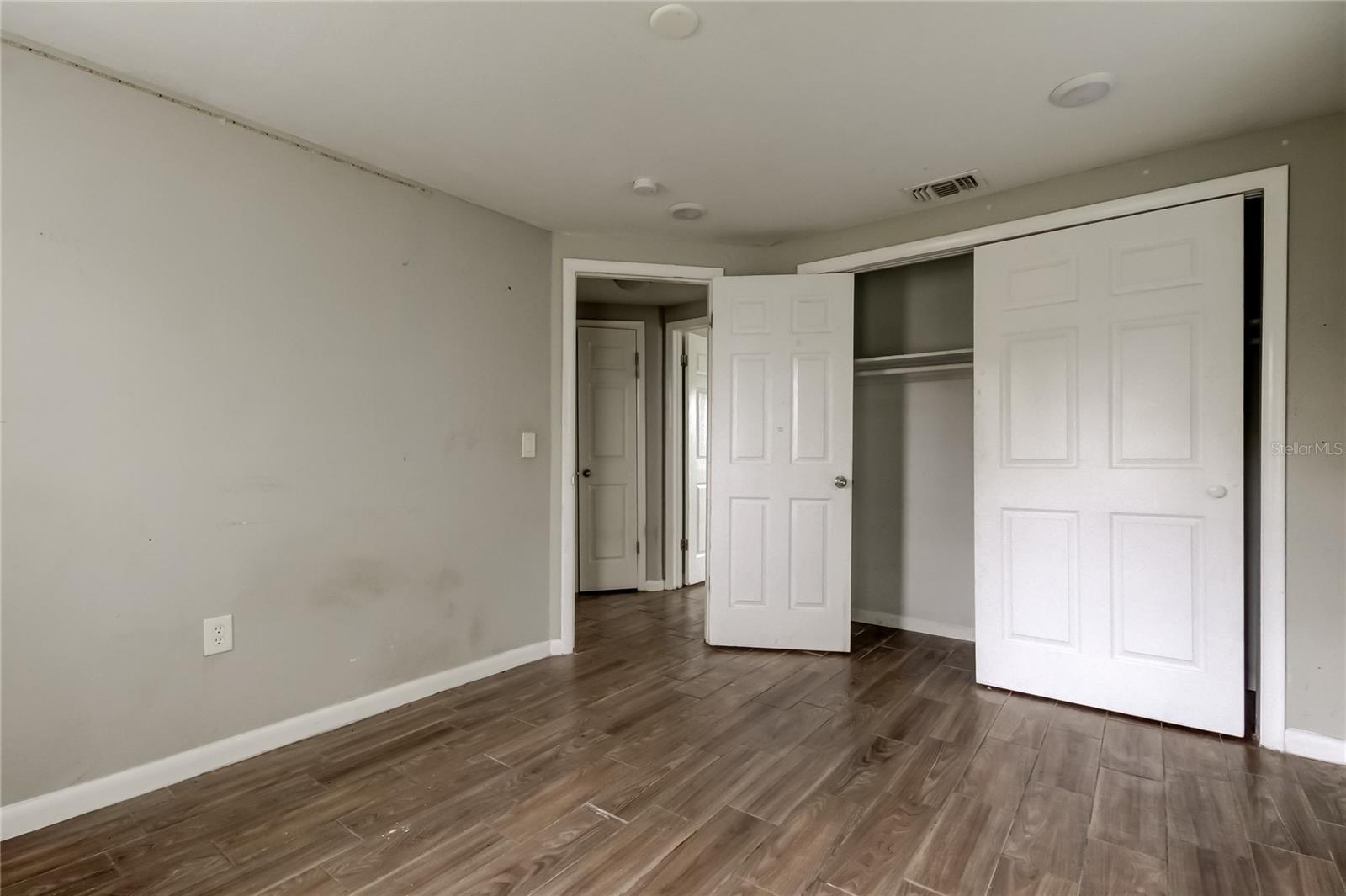 EMBASSY HILLS - Residential