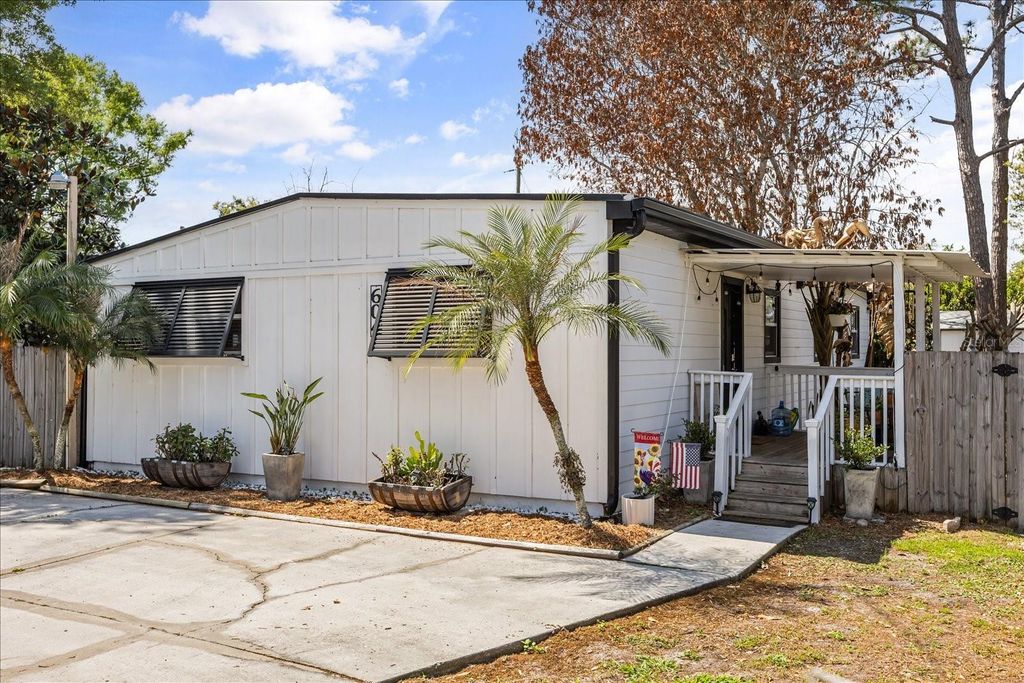 Photo of 604 Foster Avenue, Winter Garden, FL 34787 (MLS # O6389095)