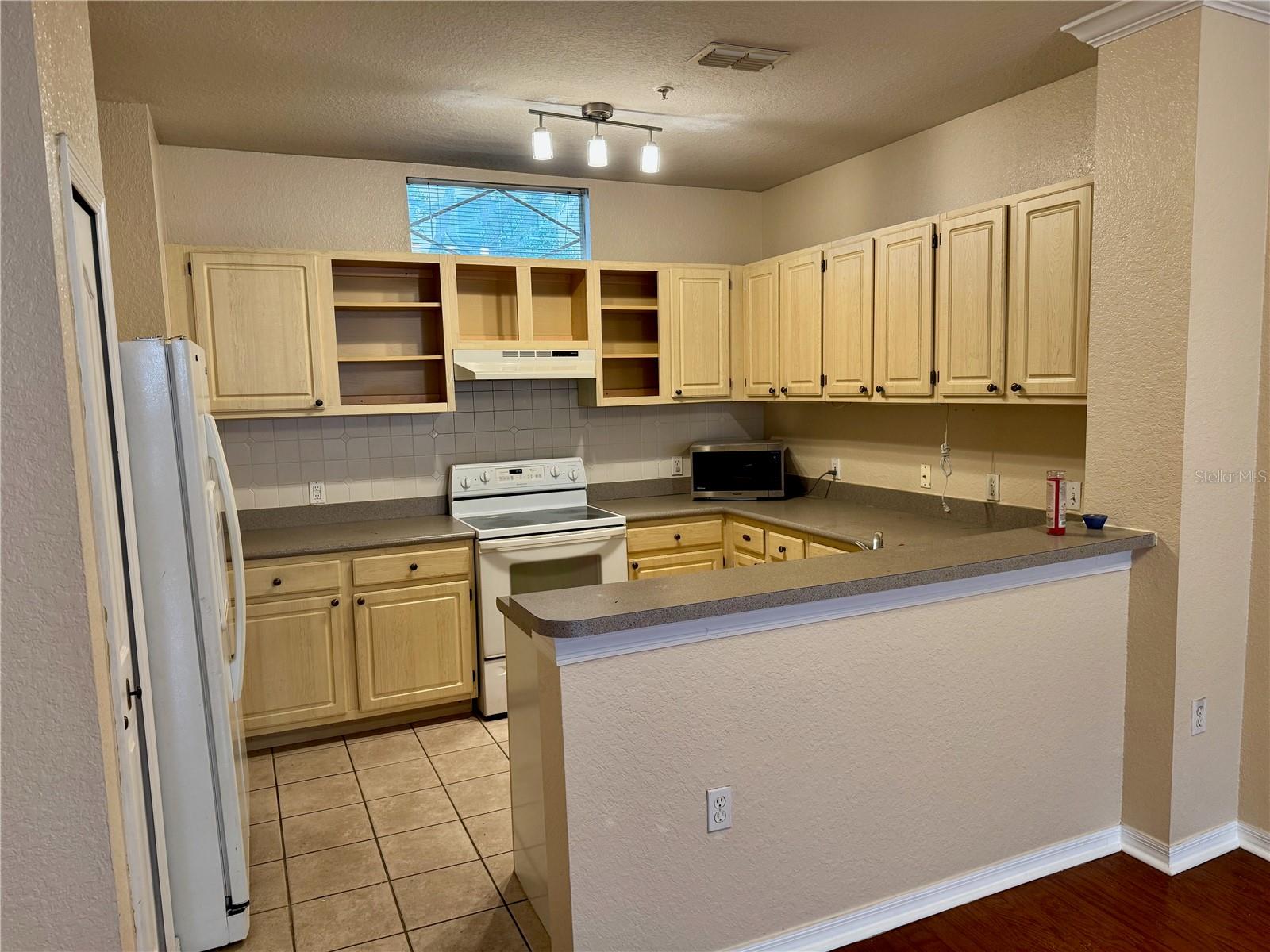 VISCONTI EAST - Residential Lease