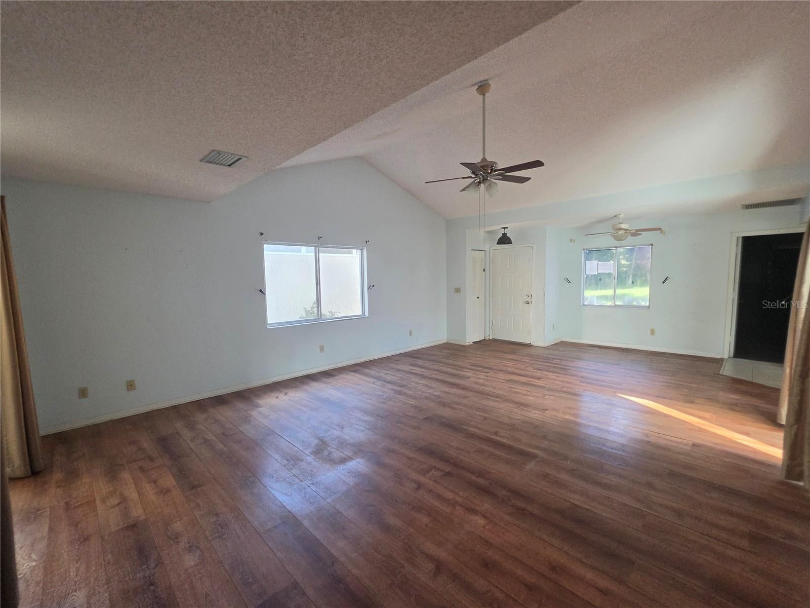 395 SAN JOSE DR