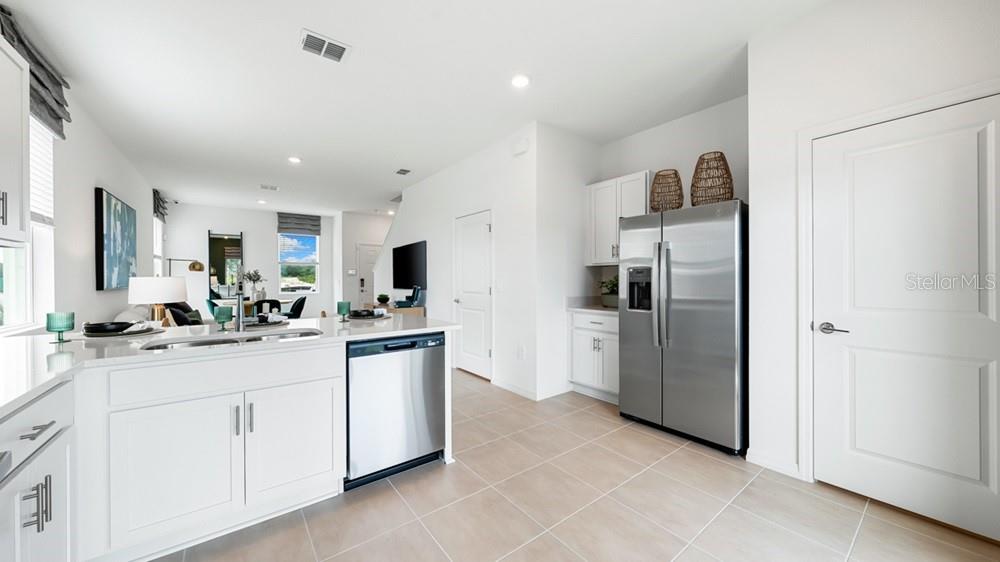 THE TOWNS AT FIRETHORN - Residential