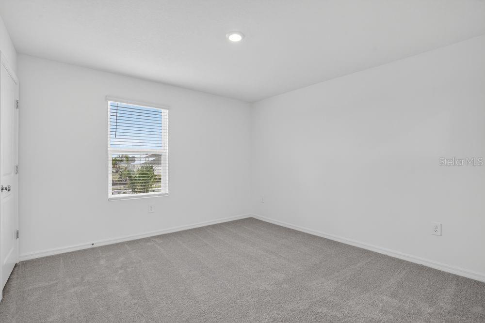 THE TOWNS AT FIRETHORN - Residential