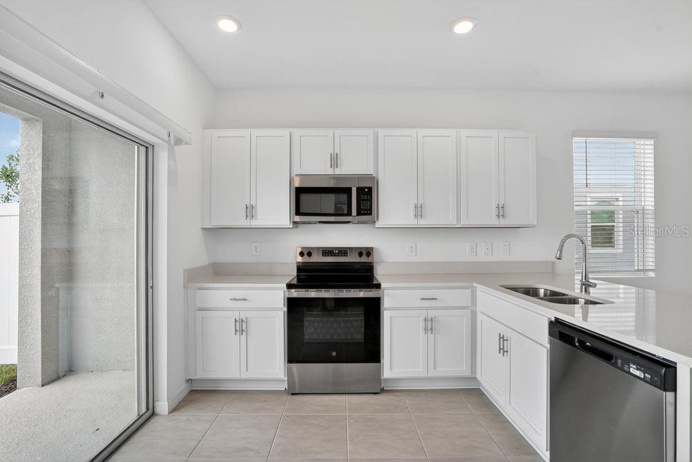 THE TOWNS AT FIRETHORN - Residential