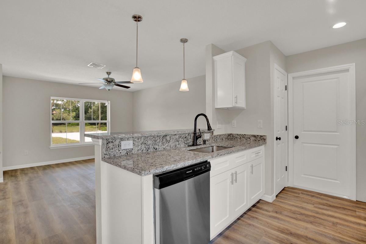 2900 W KEVIN ROAD
