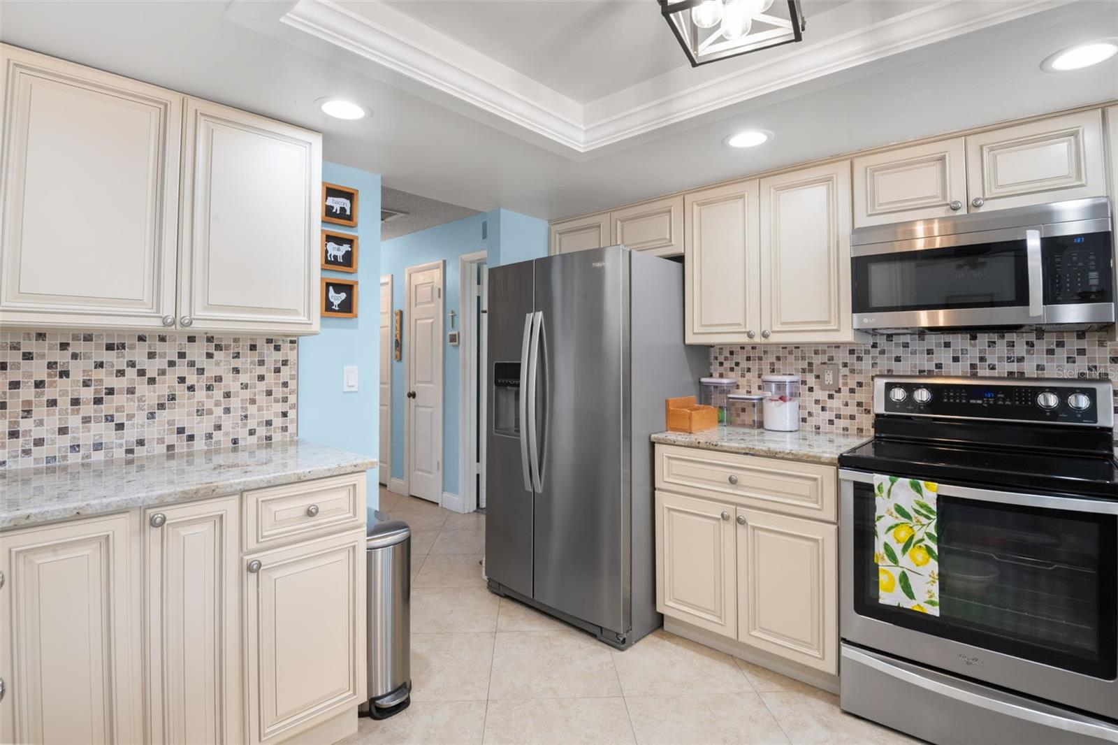 COUNTRY VILLAS-UNIT TWO - Residential