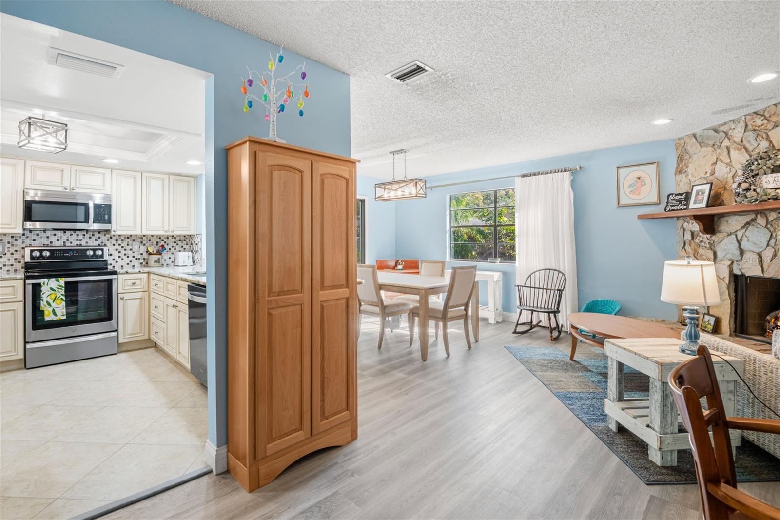 COUNTRY VILLAS-UNIT TWO - Residential