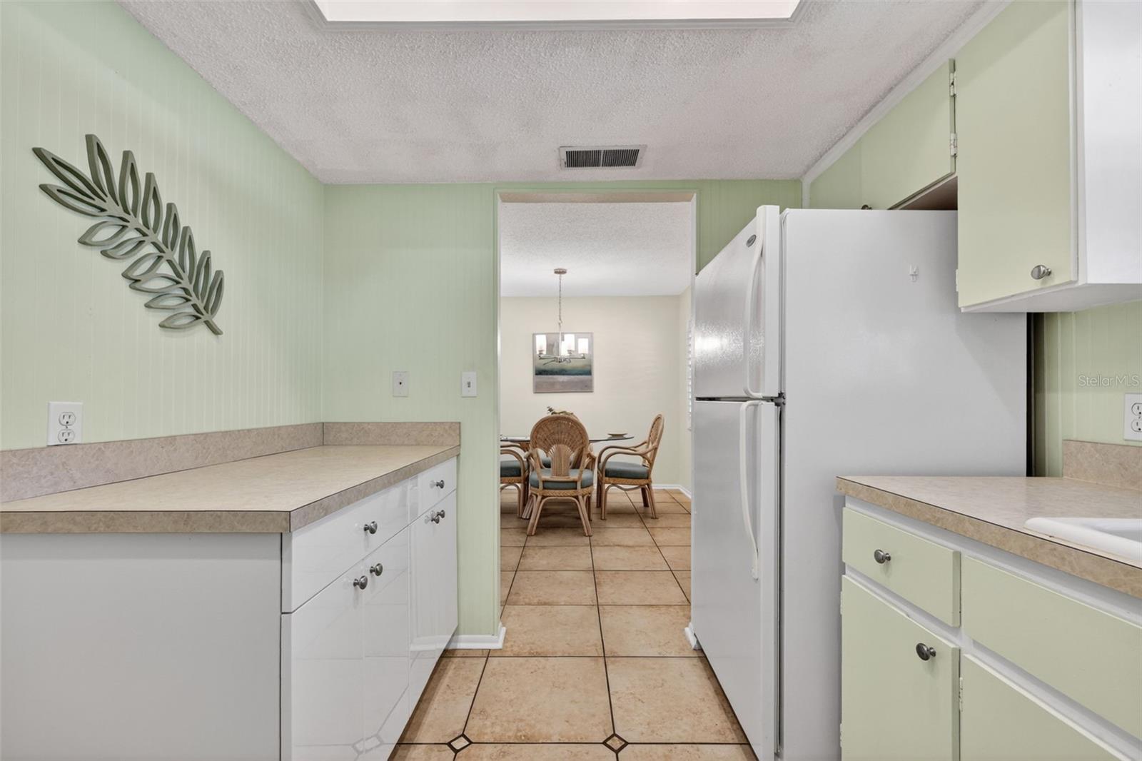 1100 E BAY DRIVE 43