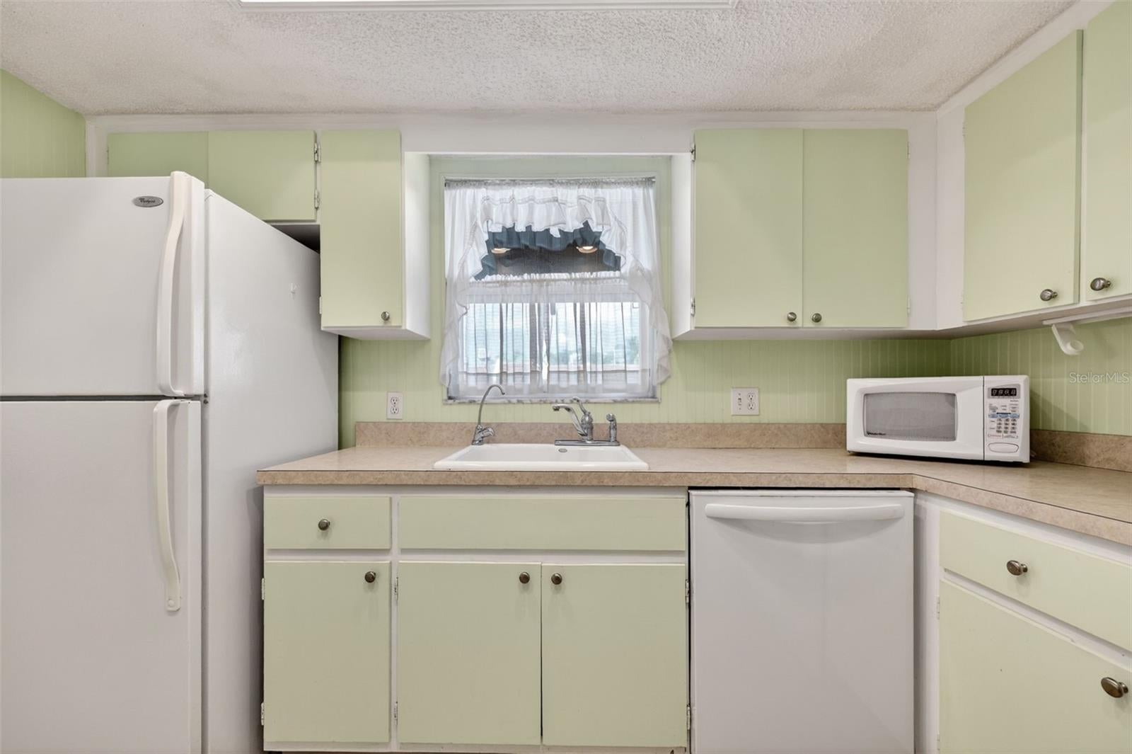 1100 E BAY DRIVE 43