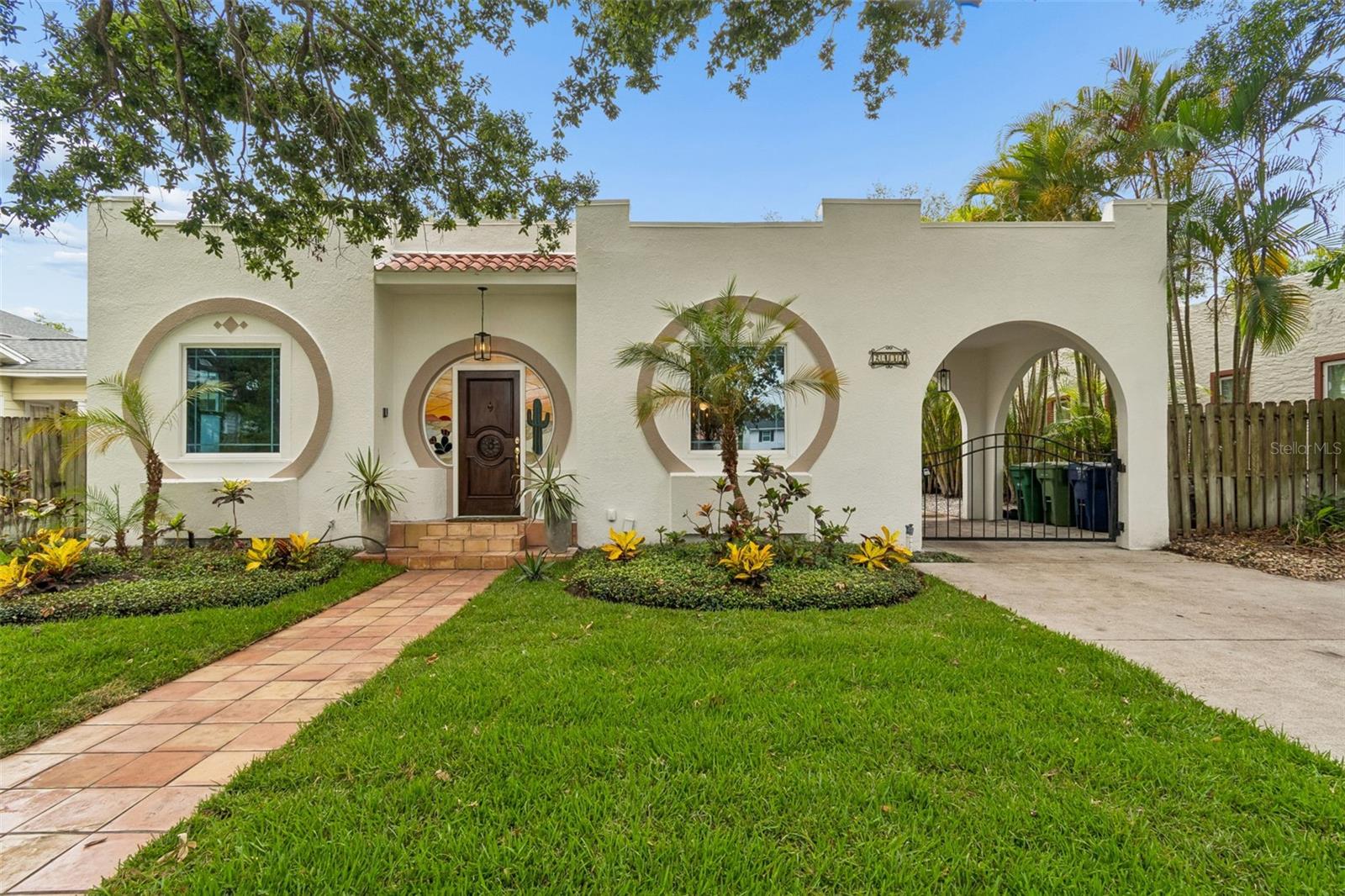 2434 W PROSPECT ROAD