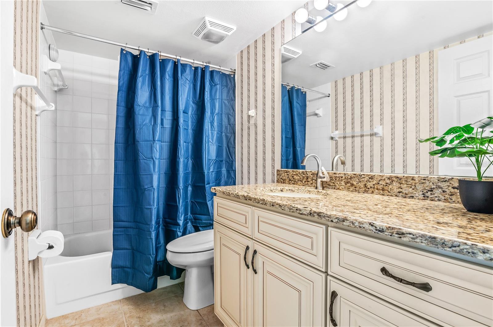 WINDJAMMER POINT PH 05 BLDG 01 - Residential