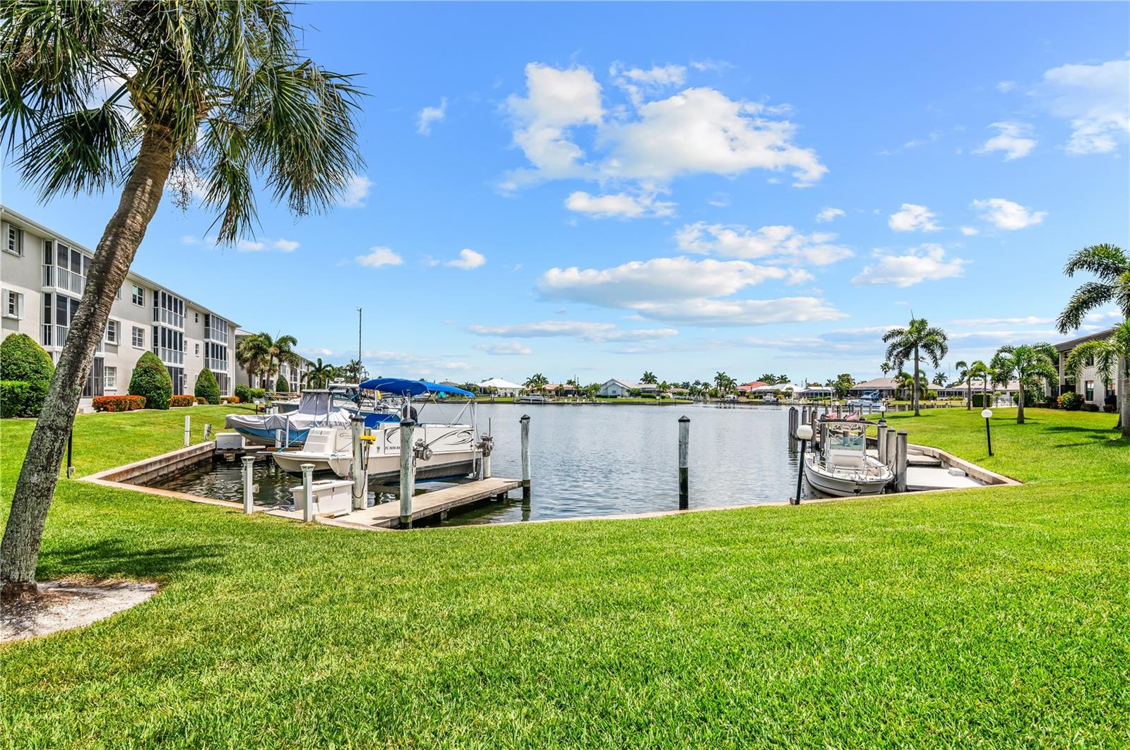 WINDJAMMER POINT PH 05 BLDG 01 - Residential