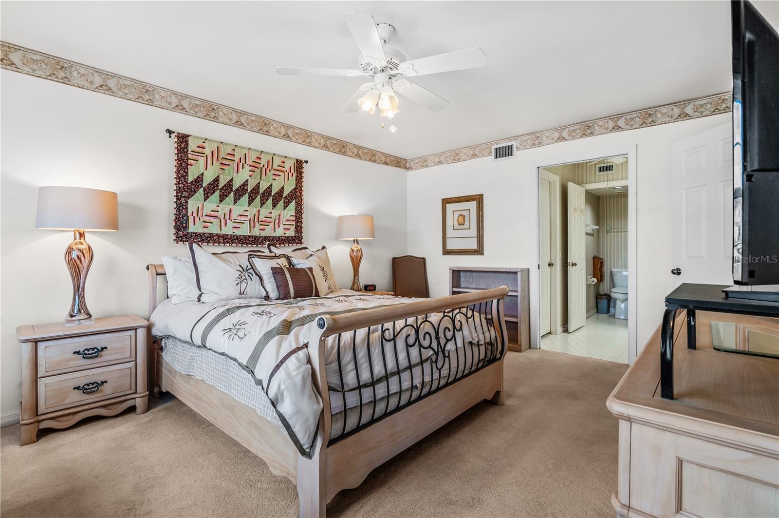 WINDJAMMER POINT PH 05 BLDG 01 - Residential