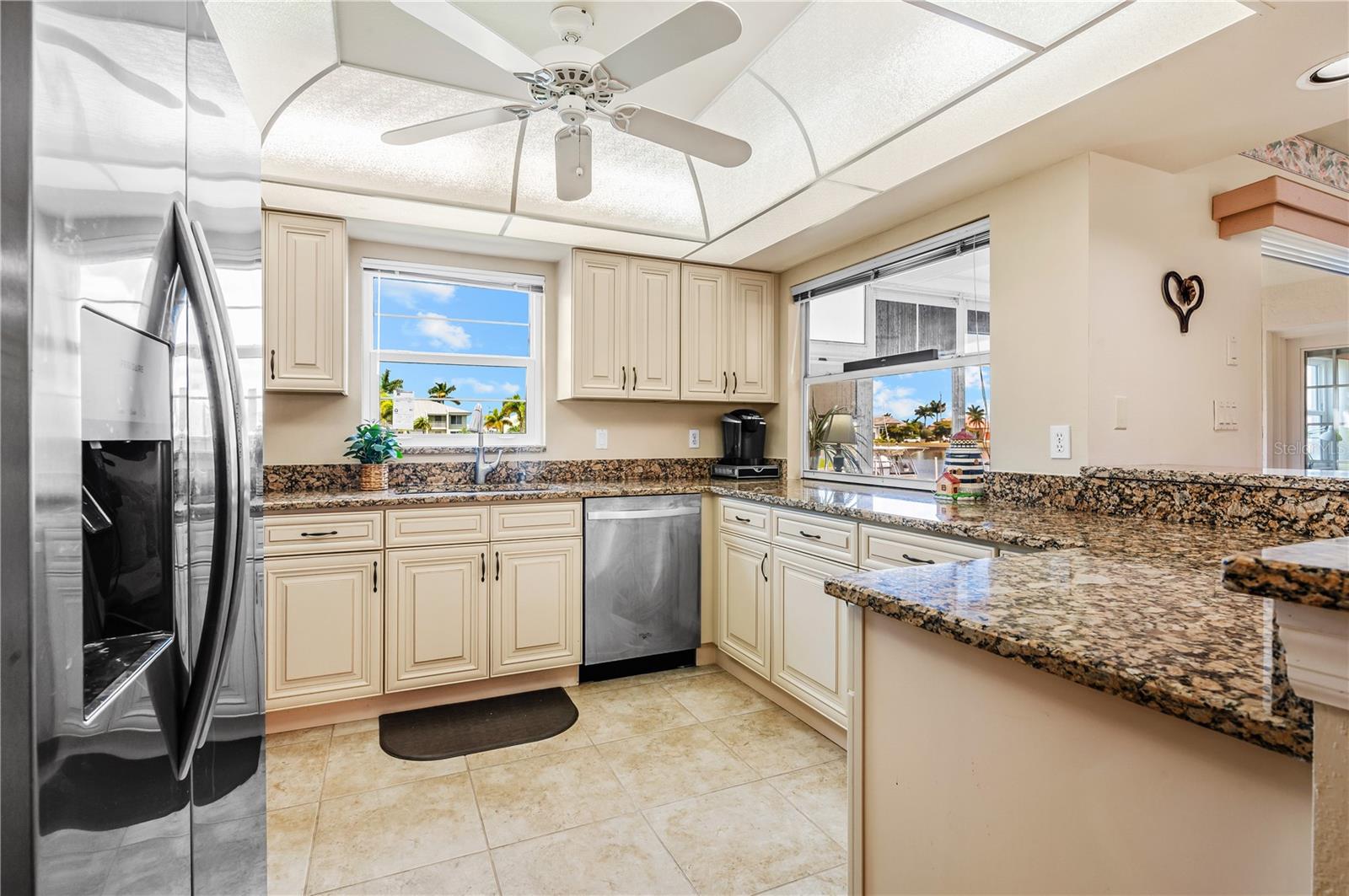 WINDJAMMER POINT PH 05 BLDG 01 - Residential