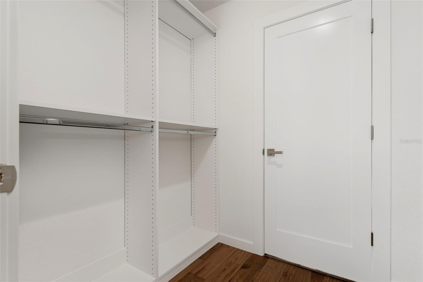 ORANGE TREE COUNTRY CLUB - Residential