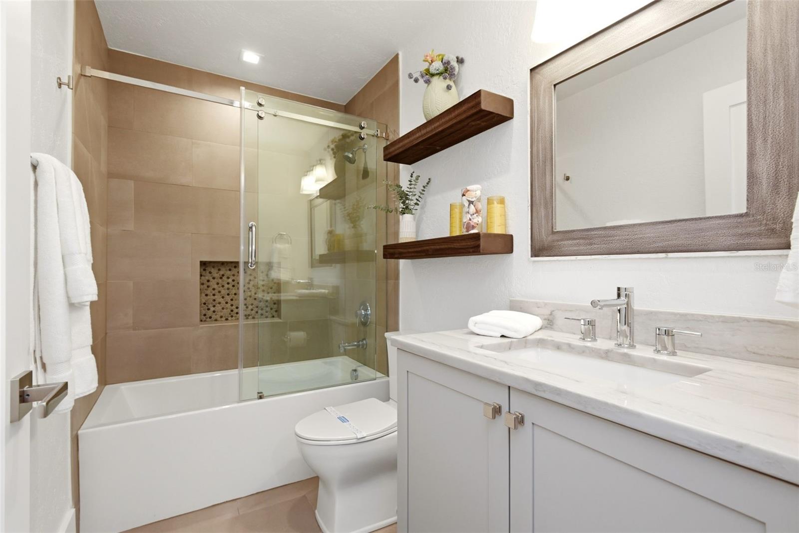 ORANGE TREE COUNTRY CLUB - Residential