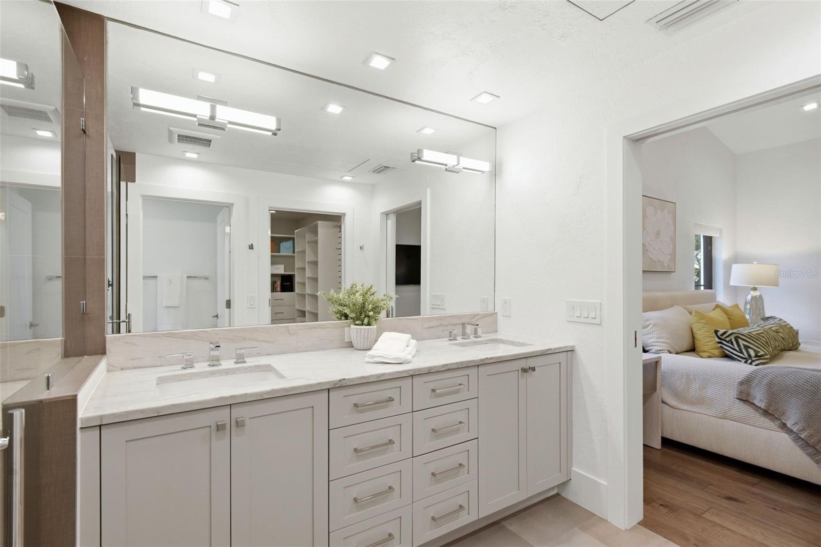 ORANGE TREE COUNTRY CLUB - Residential