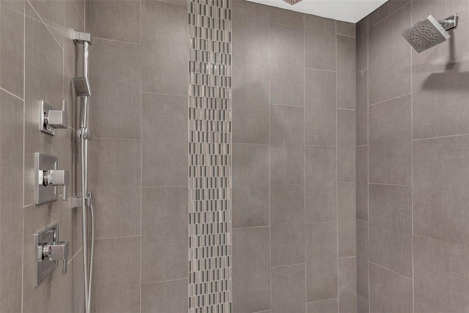 ORANGE TREE COUNTRY CLUB - Residential