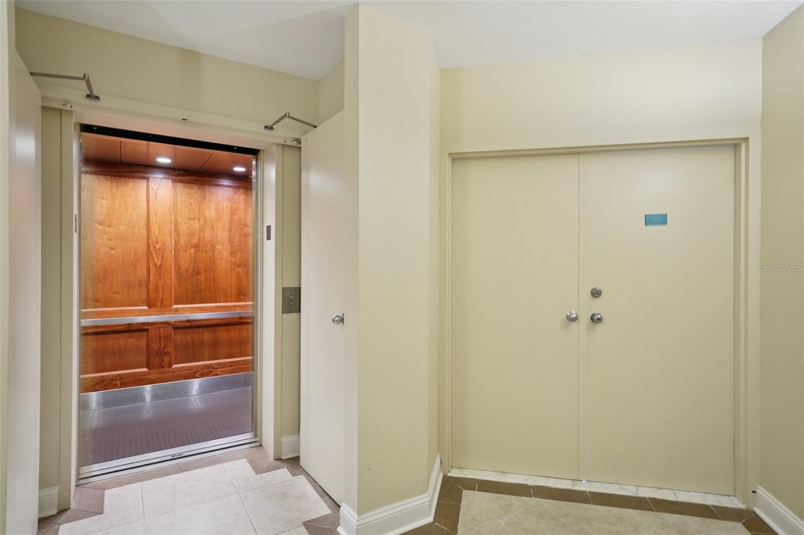 ULTIMAR ONE CONDO - Residential