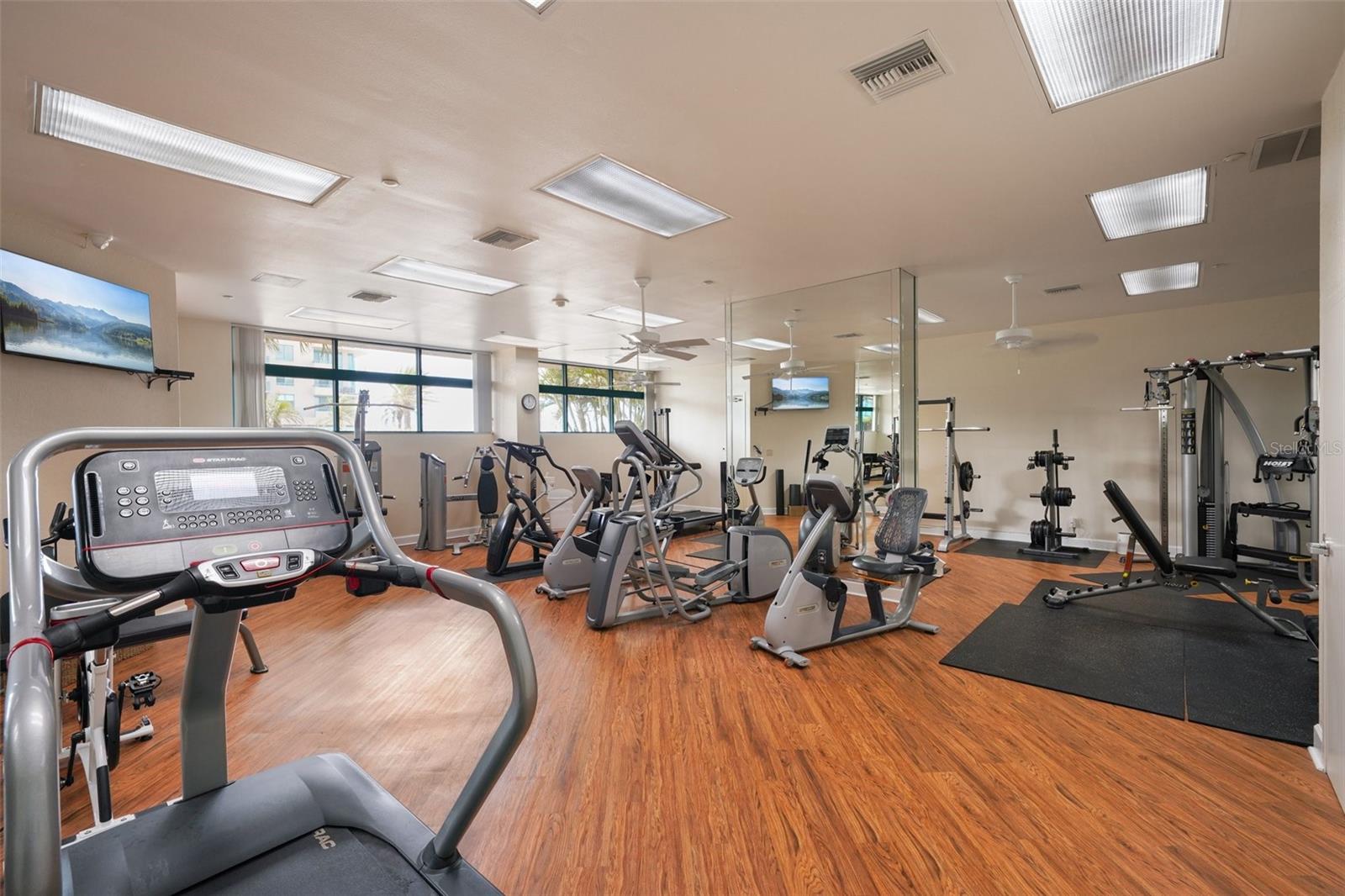 ULTIMAR ONE CONDO - Residential