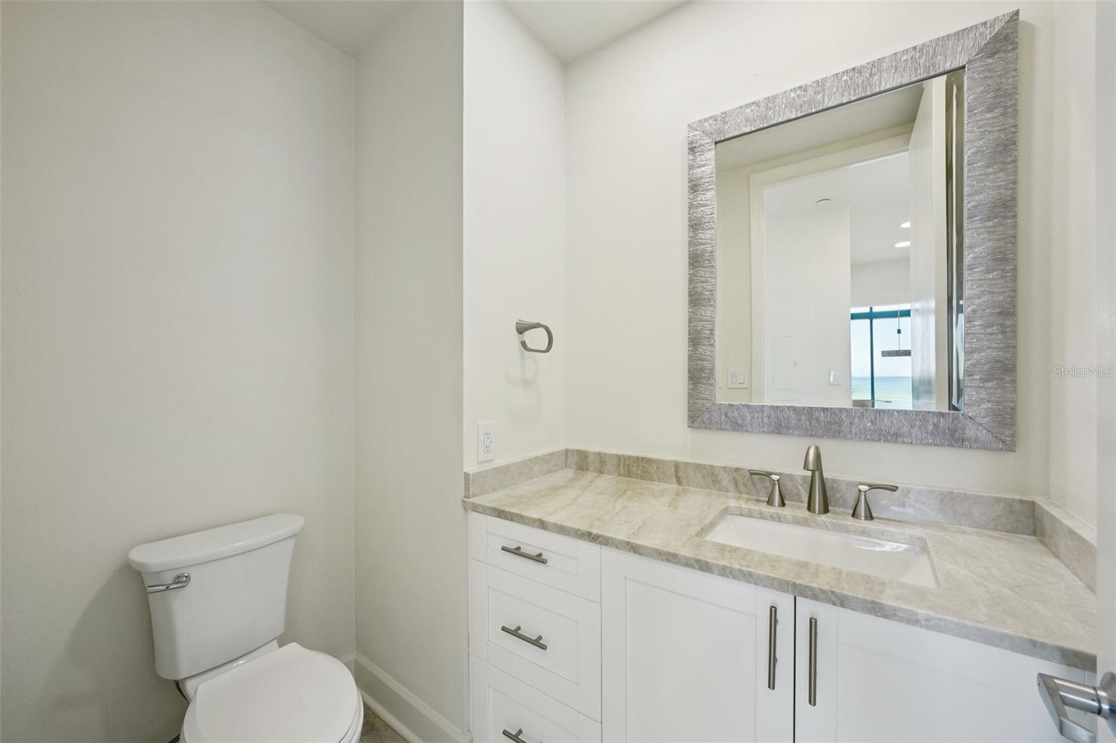 ULTIMAR ONE CONDO - Residential