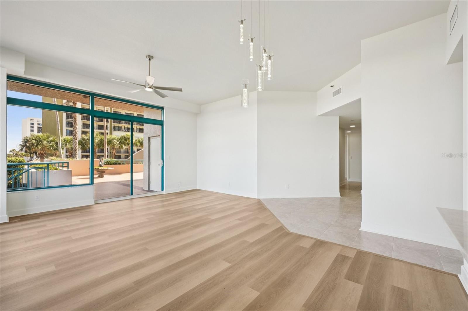 ULTIMAR ONE CONDO - Residential