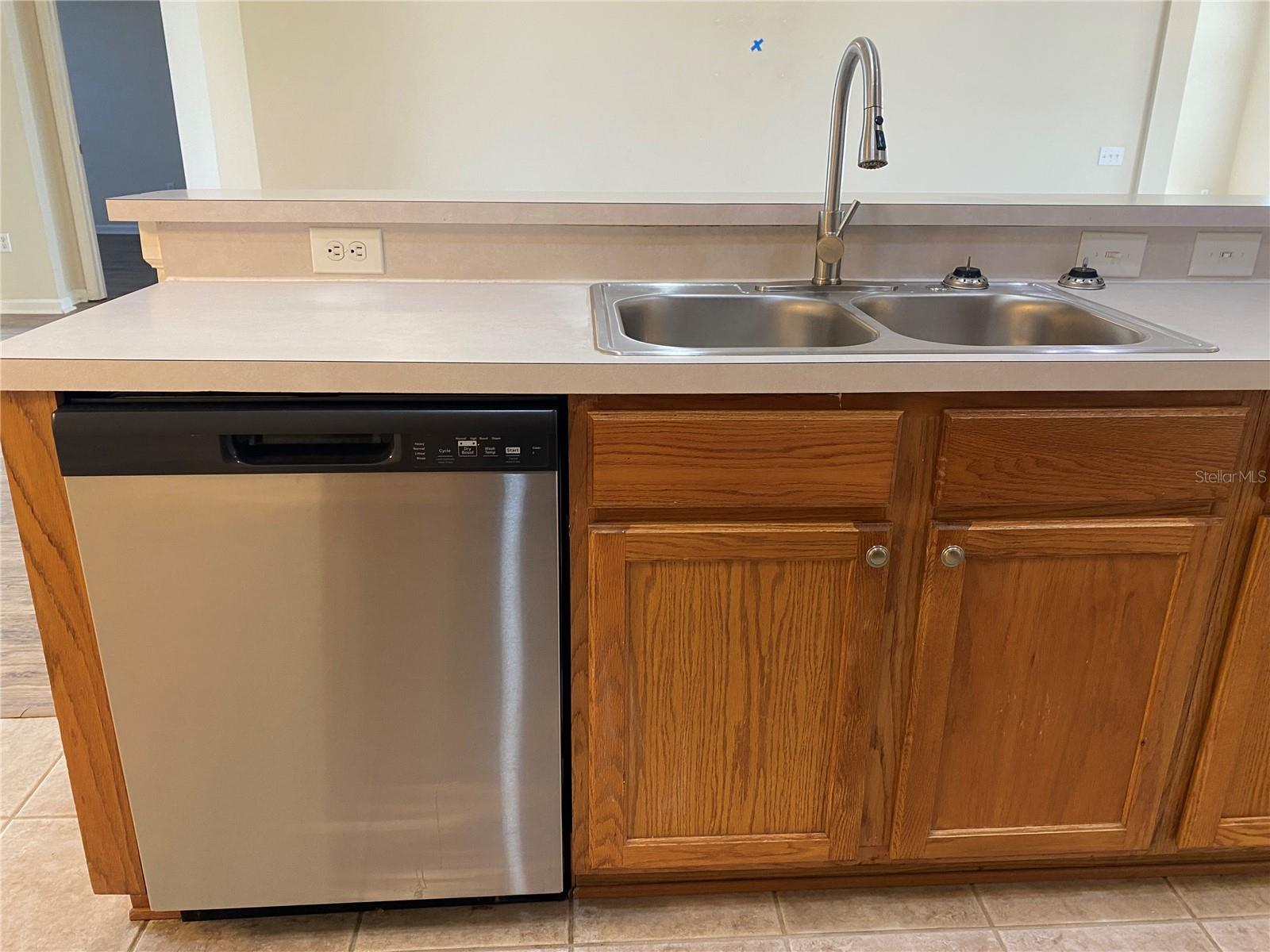 LEXINGTON OAKS VILLAGES 18 19 AND 20 - Residential