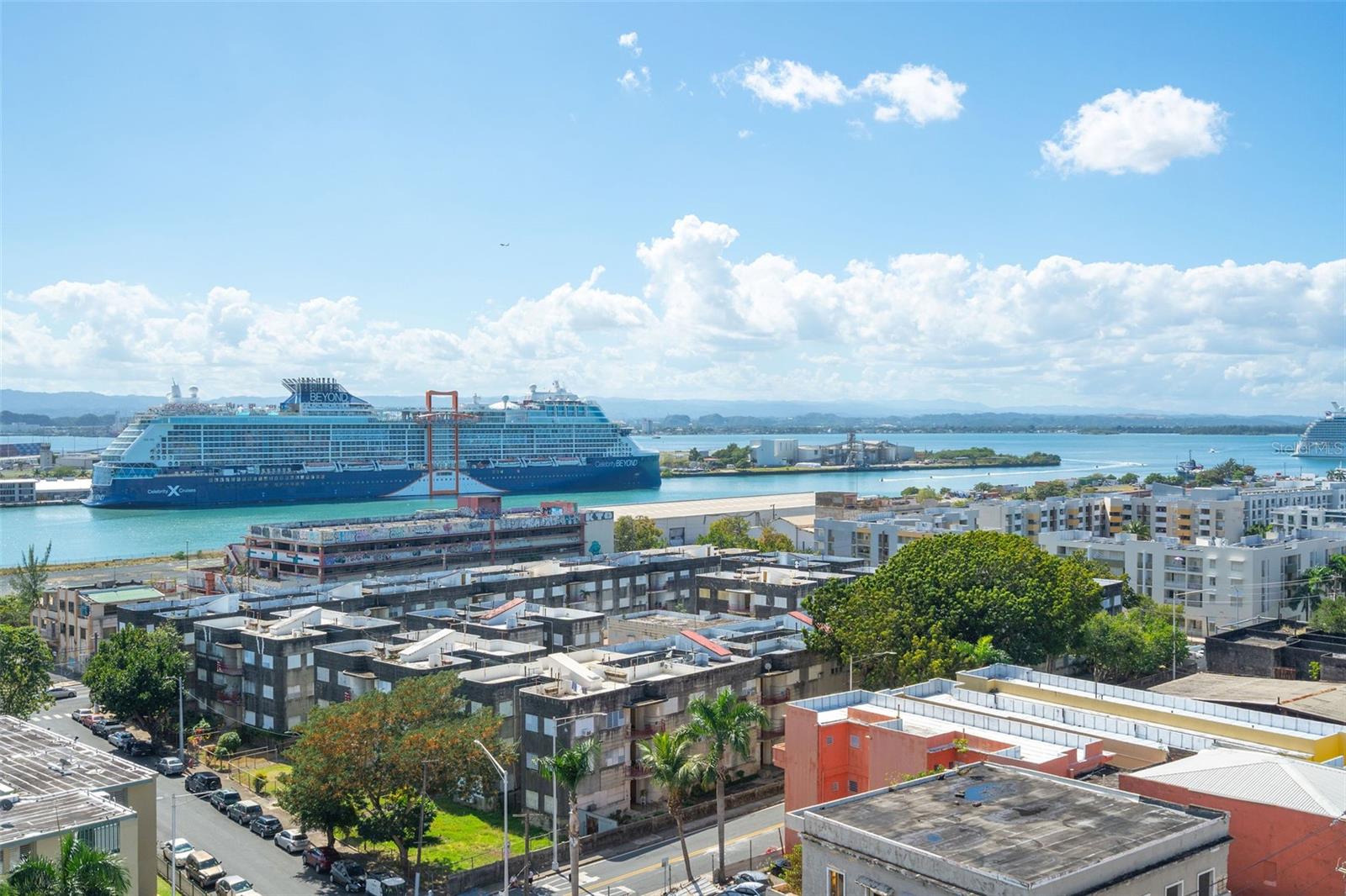 PUERTA DE TIERRA - Residential