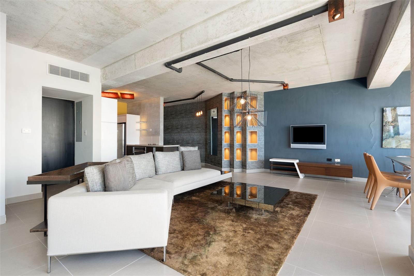 PUERTA DE TIERRA - Residential