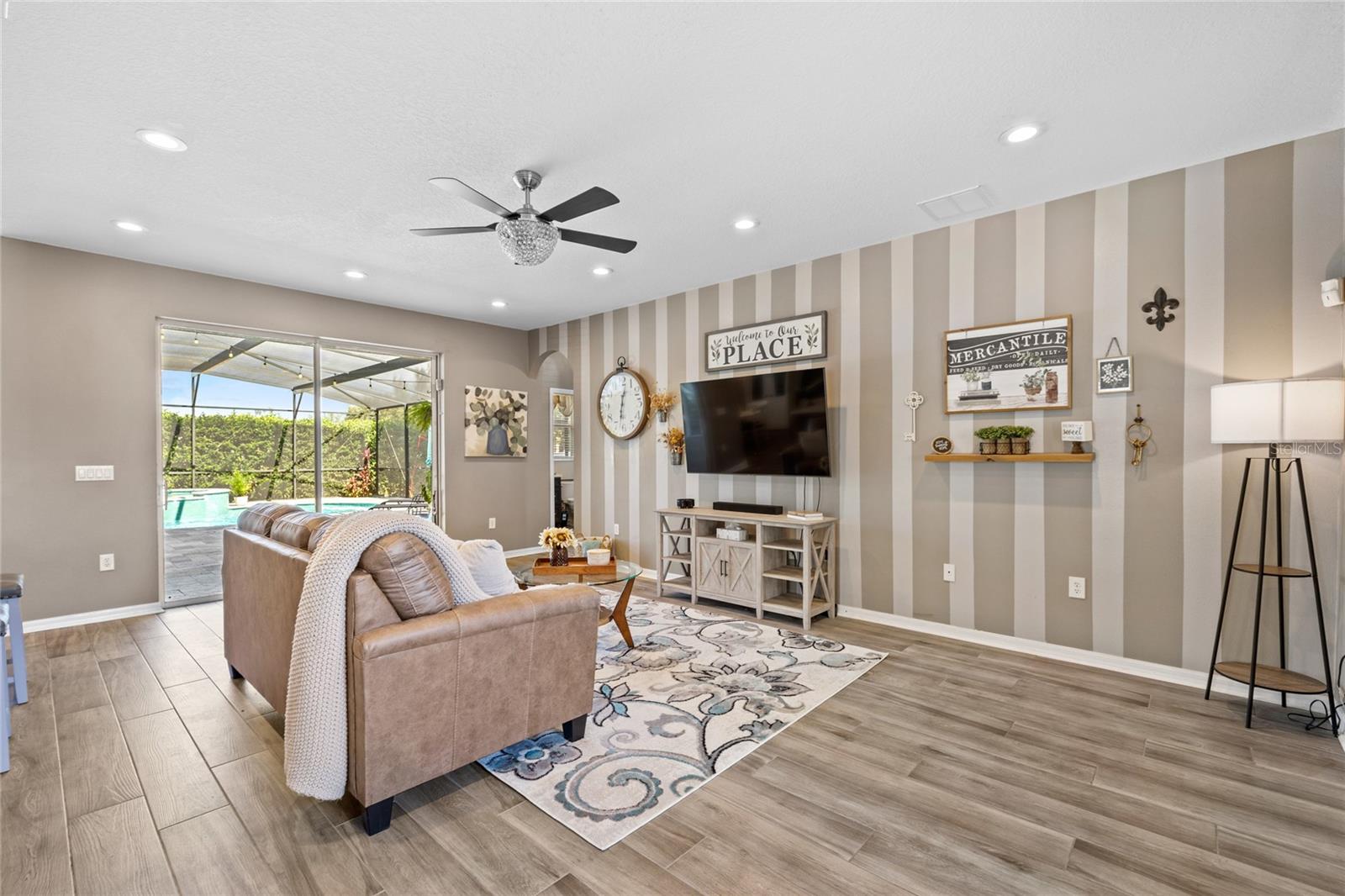 GROVE PK/STONE CREST A-E - Residential