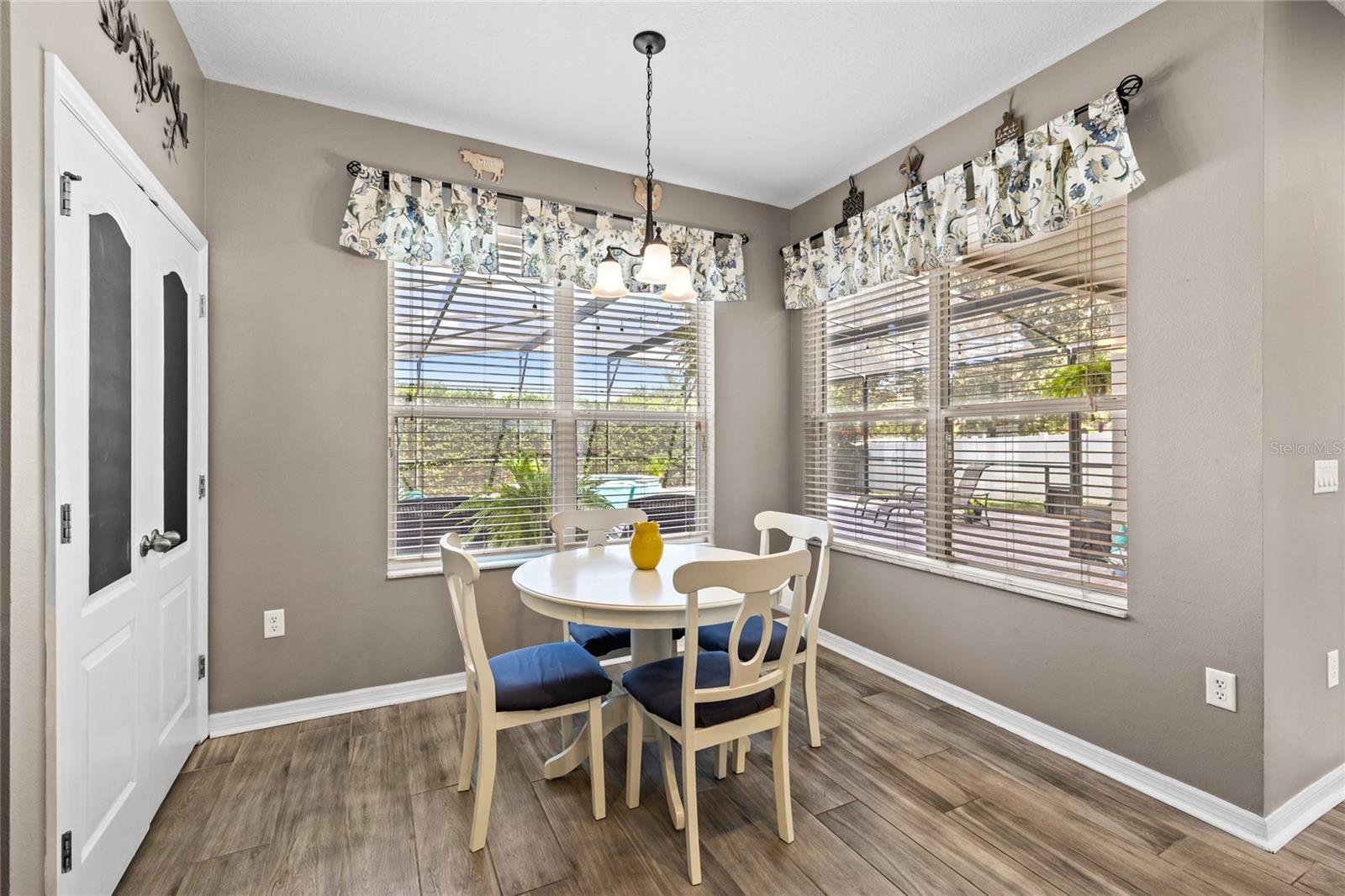 GROVE PK/STONE CREST A-E - Residential