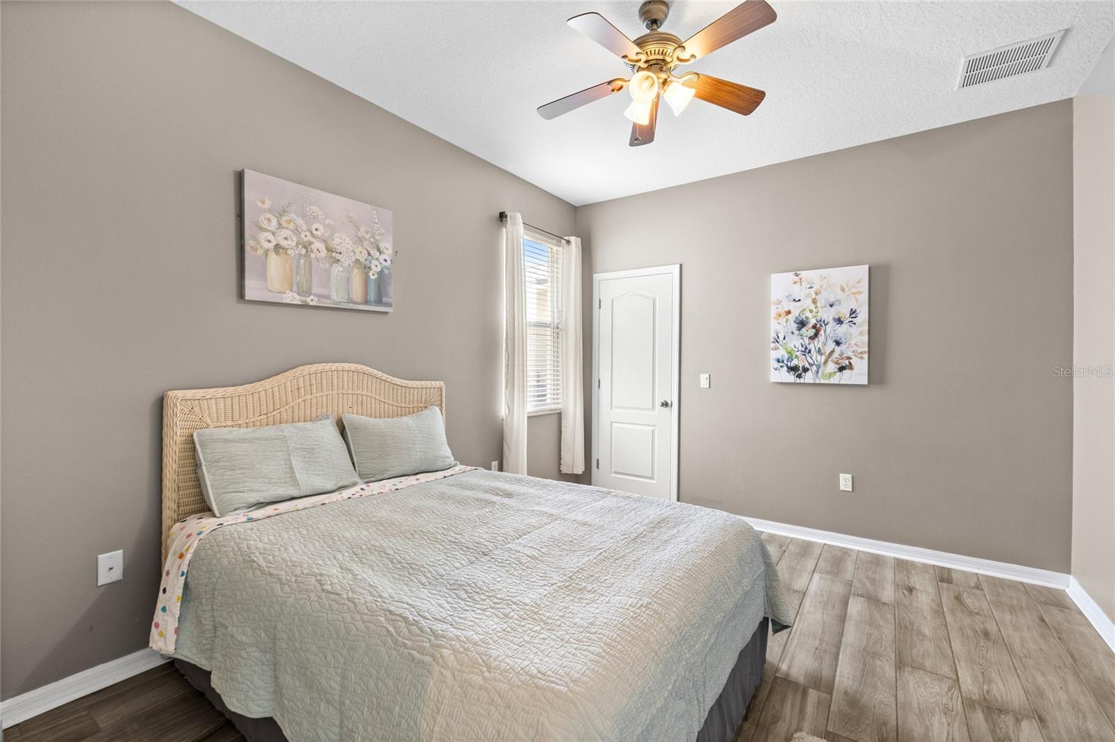 GROVE PK/STONE CREST A-E - Residential