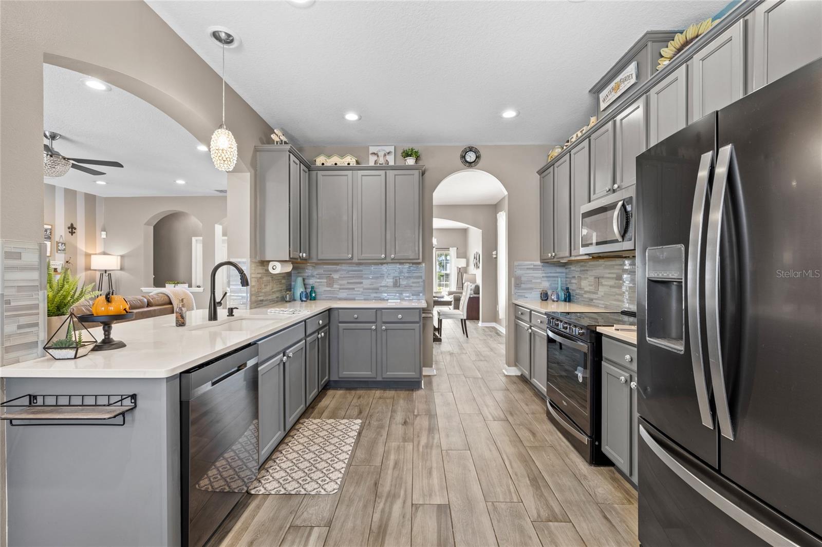 GROVE PK/STONE CREST A-E - Residential