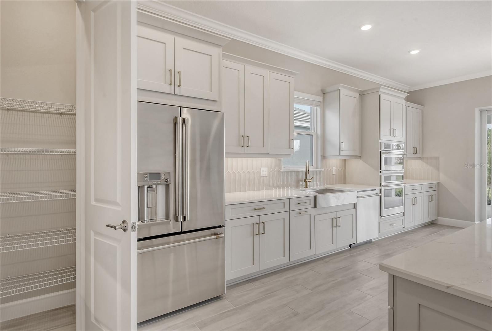 AZARIO ESPLANADE - Residential