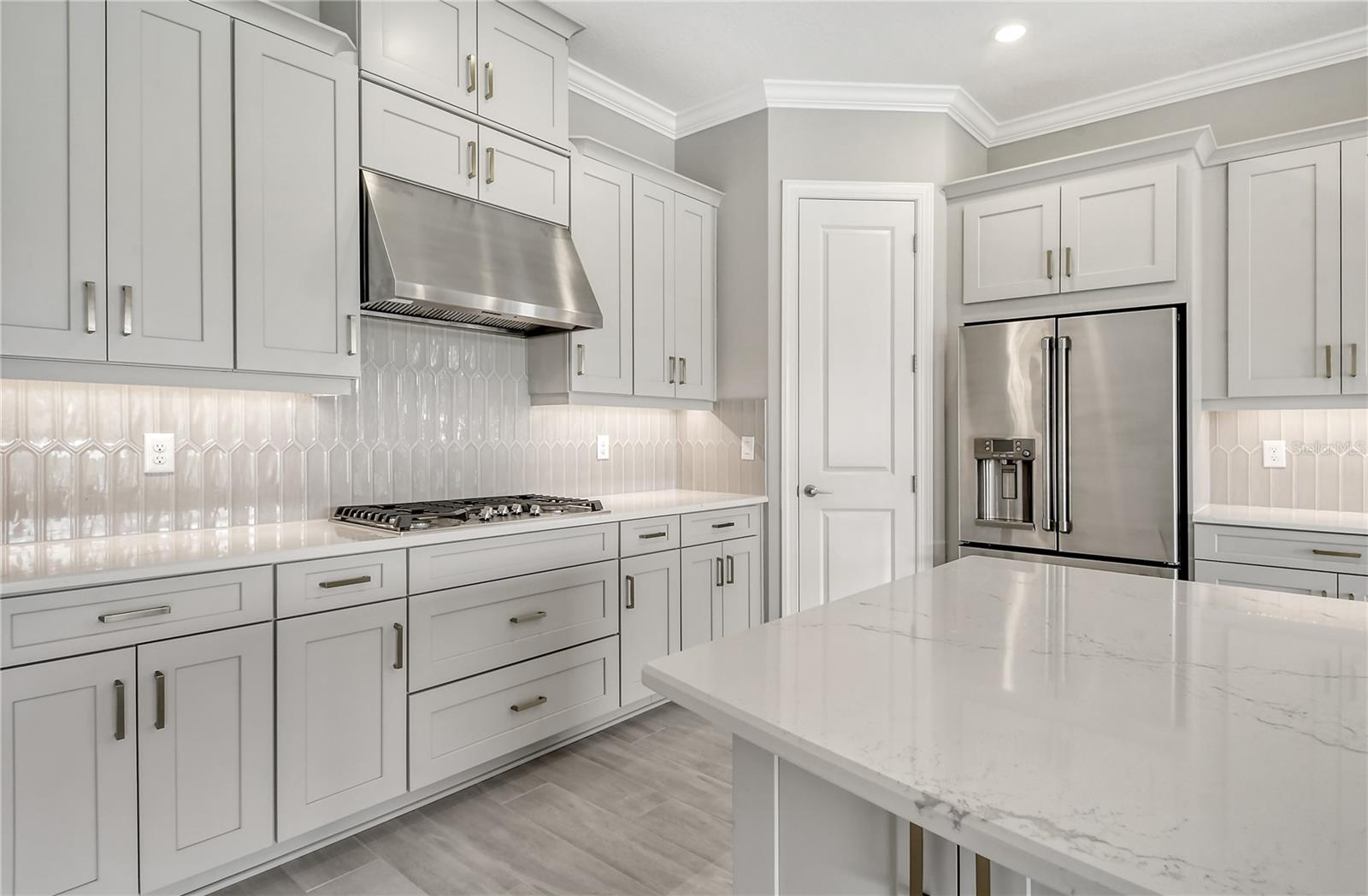 AZARIO ESPLANADE - Residential