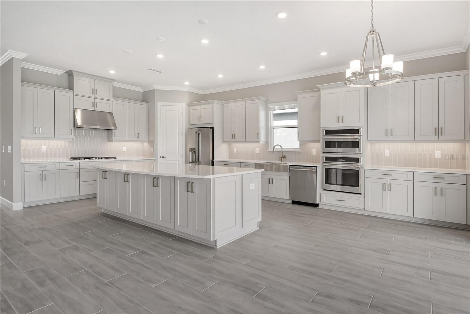 AZARIO ESPLANADE - Residential