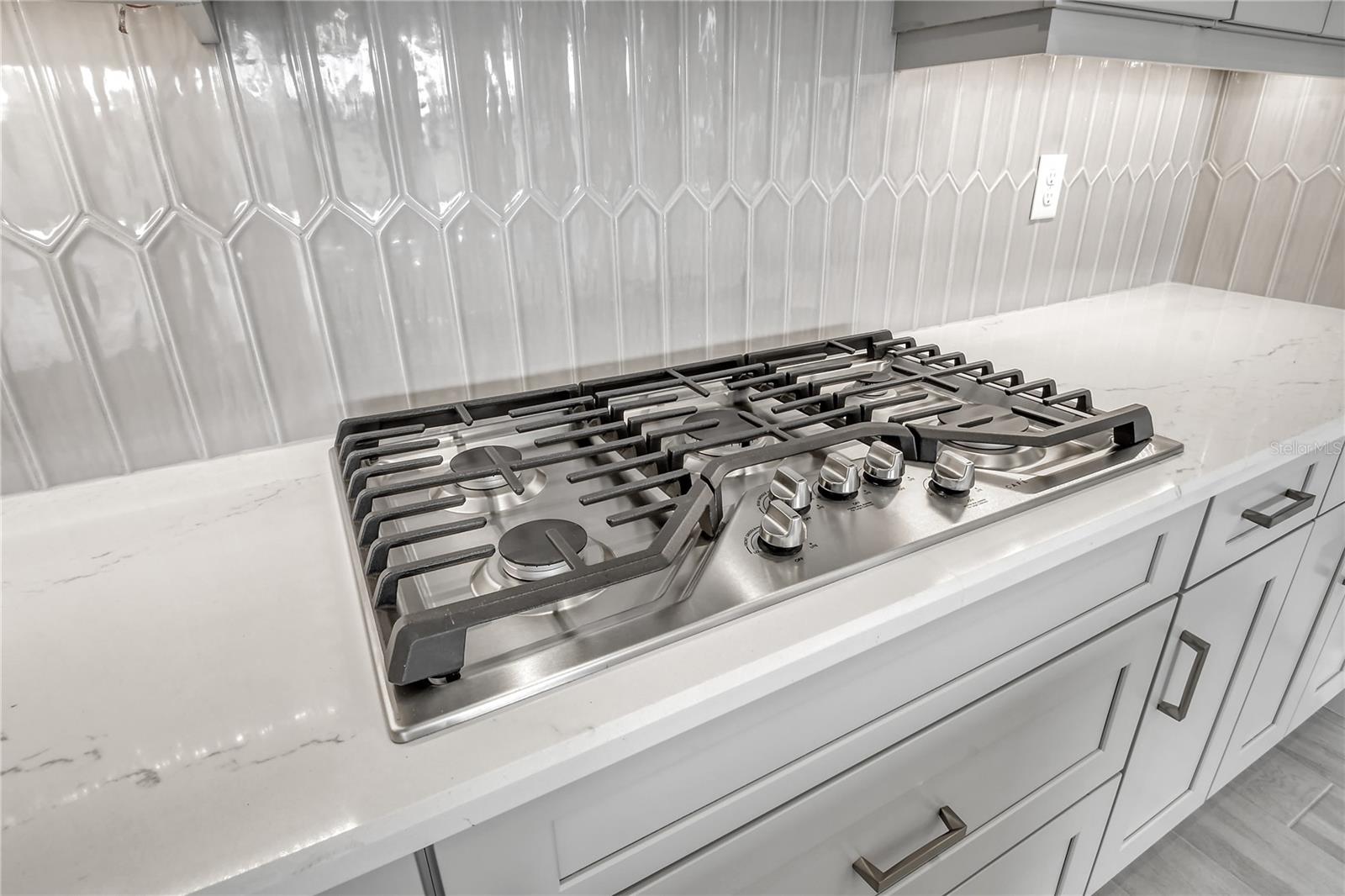 AZARIO ESPLANADE - Residential